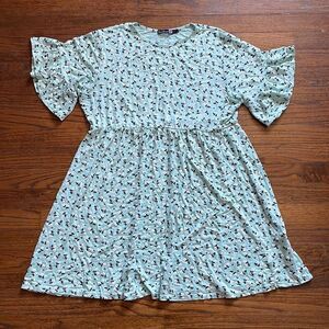 Boohoo Plus Ditsy Floral Smock Dress